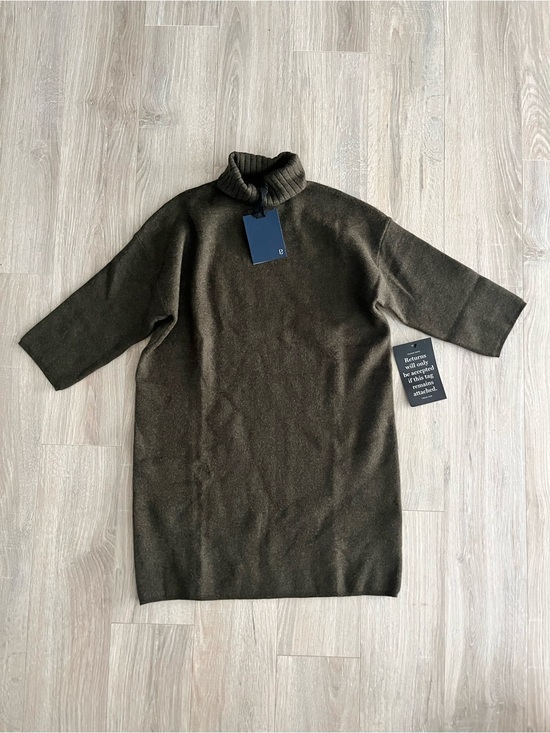 Pomander Place Dresses & Skirts - NWT POMANDER PLACE Women’s Vivianne Dress Green Shimmer - Size XS
